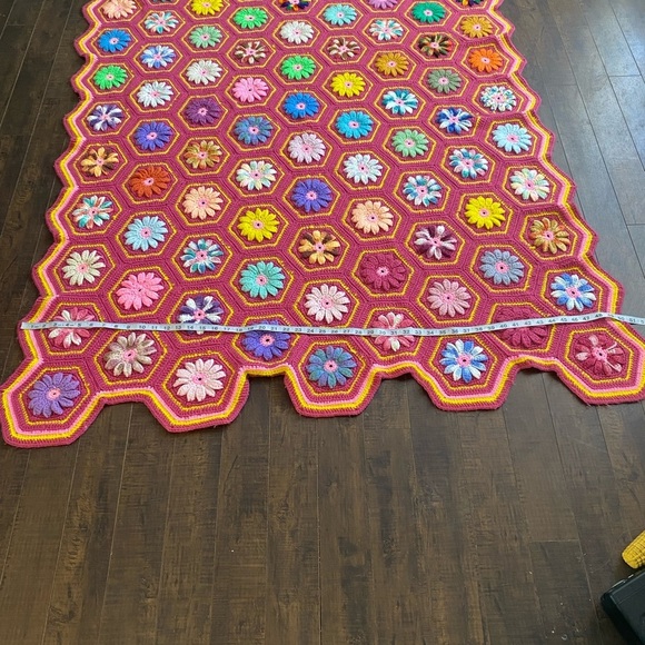 Cottage Core hand knit Colorful Crochet Flower Afghan throw - Picture 11 of 13